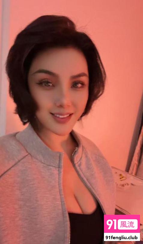 罗湖圆臀大奶骚妇